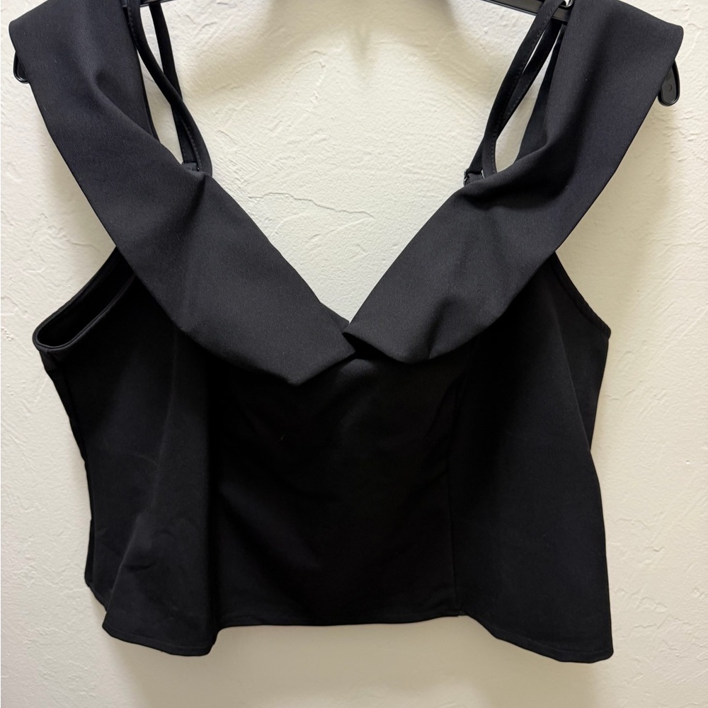 Forever 21 Black Sleeveless Draped-Collar Camisole